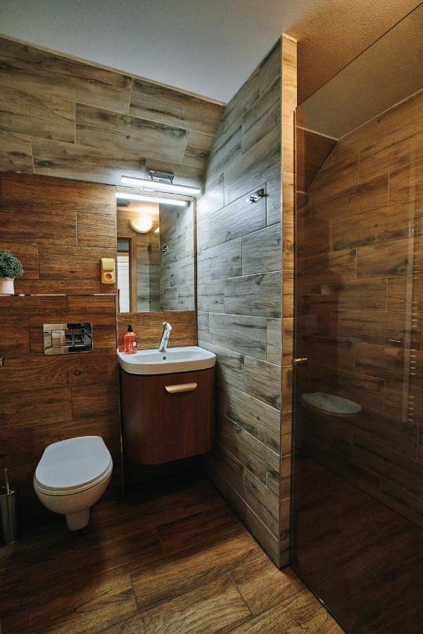 Garage Harrachov Apartment ภายนอก รูปภาพ